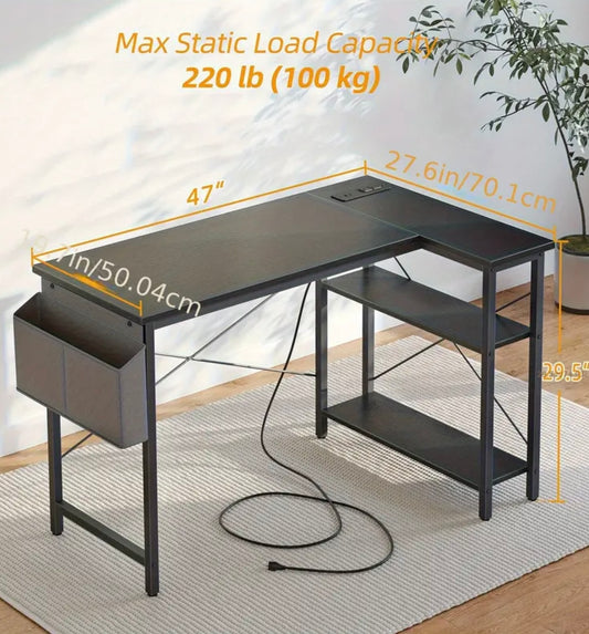 Bureau d'ordinateur avec prises électriques
